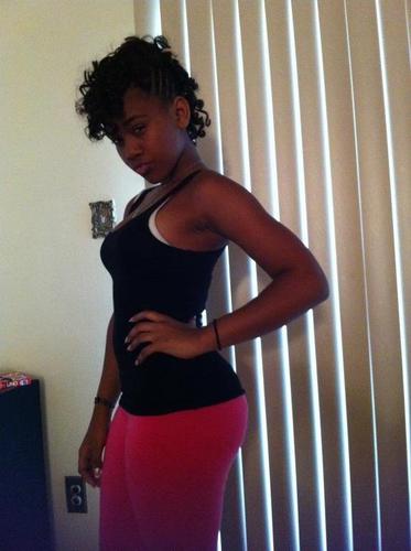 #teamaquarius #teamthick #teamlightskin #memyselfandi #teamrihannanavi follow me nd ill follow back..