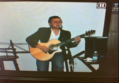 Cantor e compositor de musica sertaneja conhecam meu trabalho de composições 011-9 -6538-3478  011-9-8276-6567