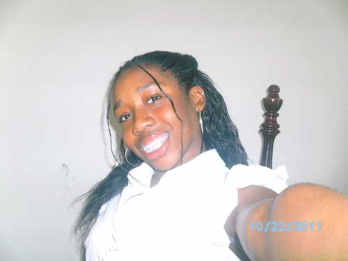 I love boys i dont trust everybody i dont talk to everybody i will speak and thats about it 3 :)