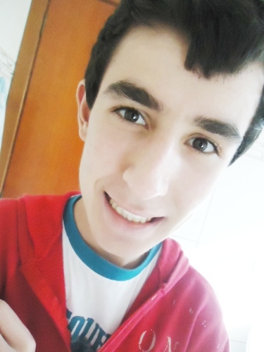 Pode seer @Diias_Acacioo , 13 anos , Corinthians, Soolteiiro, Chatoo, Ciumeento, Amigos, Festas, Funk , Coca cola ,  Pizza , familiia , Deeus ♥