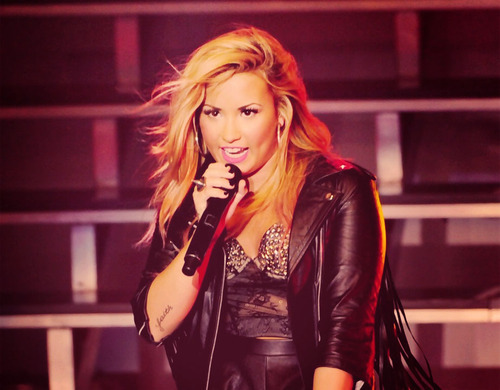 Amor Incondicional Pela Demetria, Nunca desista dos seus sonhos por isso q eu nuca vou dessistir de Vc Demi Lovato   ❤