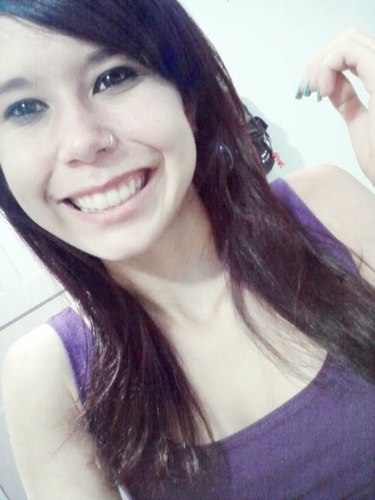 Podee falar oque quiser de mim mas tenha a decência de olhar nos meus olhos enquanto fala e tenha a coragem de ouvir minha resposta . . .