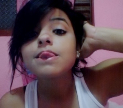 A princesa mais linda desse mundo. Valorizo muito tua amizade,tornou-se importante para mim. 'euteamo' sem espaço,sem virgula e sem ponto final vida s2 / jonas