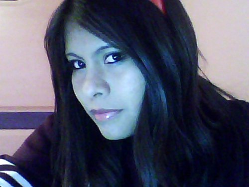 I like you I like you because we are not boyfriend :/
me gustas, yo te gusto porque carajos no somos novios :/
lives daydreaming =D
vive soñando despierto =D