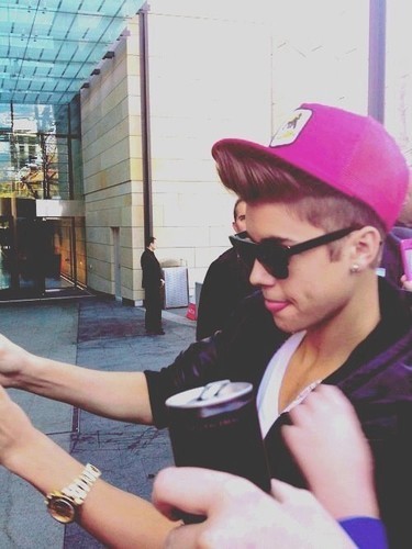 Sex, sex, sex, on you! Chillin by my bed while I 69 you. I don't know about me, but i know about you. So say hello to Jerry in 3, 2, Swag ♥