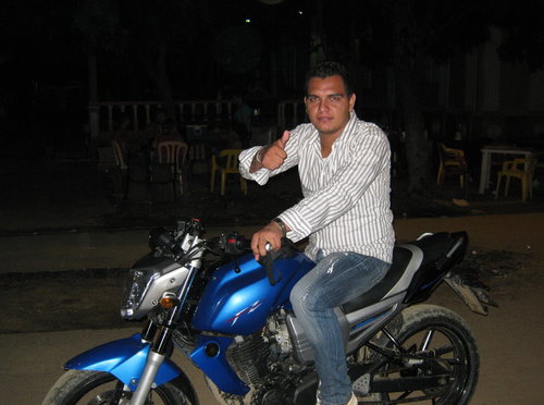 soy estudiante de admon fianaciera tengo 25 años soy empresario juvenil me gust el baile cocinar y amo la naturaleza soy critico ademas soy seguidor de las cosa