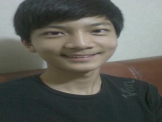 Nom7383's profile picture. 