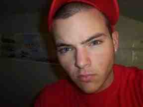 28 big man on campus i do my rap thang and respect everybodys hustle *831*#BLOCK SERVERS ENT follow my wife @NaeNaeMinaj831