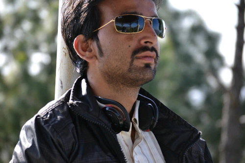 DR_Ashokjoshi's profile picture. Musician at Trinity College of Music London U.K
rock & pop , bollywood style