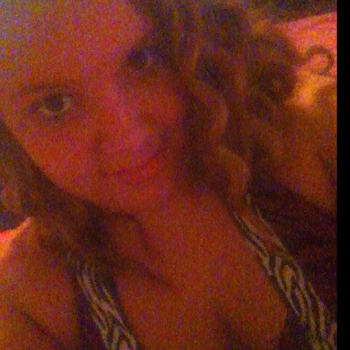 annieboo143's profile picture. yolo make it last