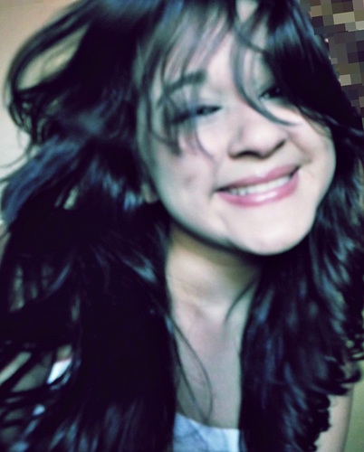 Sou mulher sim, sou menina, sou garota, sou a pequena, a chata, o anjo, o amor… Sou o que eu quiser ser, e você ai que acha isso errado, sinto muito. bjbj =*