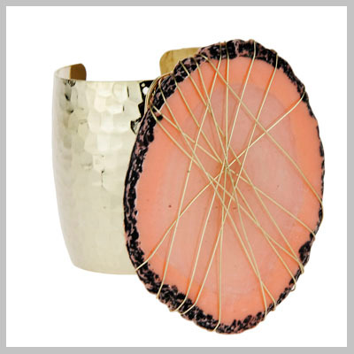 Our goal is to bring you accessories that give you a trendy-wearable look for Women of all ages.We believe you don't have to pay a fortune for nice Jewelry.