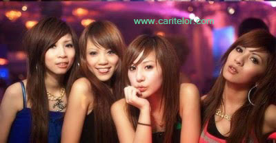 Hot News, Hot People, Hot Girls, Join & Follow kami untuk kuis berhadiah dan gratisan....