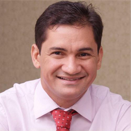 Professor, Letras pela UNIFAP e Educação Física/Téc. Judiciário (TJAP) - Pós-Graduado em Admin. Pública; Ver. 2 vezes, Dep. Federal e Prefeito reeleito/PT.