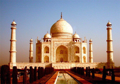 Monuments.ws offers the huge collection of monuments pictures around the world. View & download the pictures of historical monuments, wonders, tombs etc.