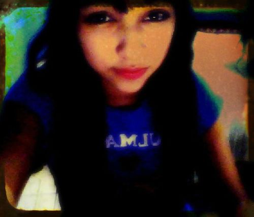 Lo voy a decir, Me encanta Justin Bieber y uno de los chicos de 1Direction♥ Su nombre es Niall Horan y no me importa lo que me digan respecto a eso.
