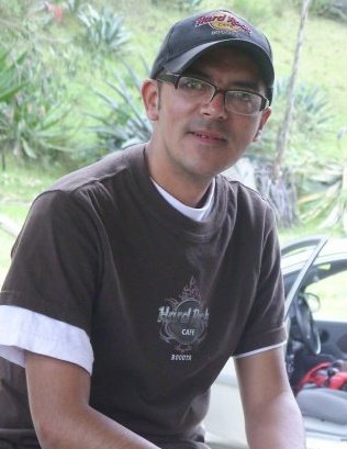 COMUNICADOR SOCIAL Y PERIODISTA