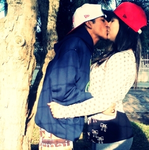 Sou fofa , meiga , carinhosa , ciumenta e amo meu namorado lindo @fofoemcrise s2 segue ? ;)