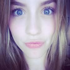 Sophia Abrahão a verdadeira Beldade ninguém supera! Princesa♥@sophiaabrahao since : 01/08/12 dona: @narabarbie madrinha: @SophMinhaDiva_ e @_melarmydelirio