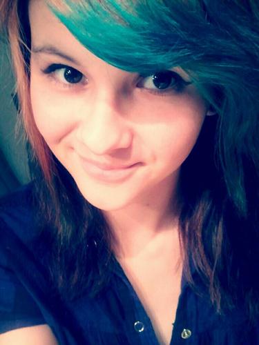 Bracelets, music, singing, Kellin Quinn's ass... I mean, no. Not that. c;
http://t.co/e5ix2Nqaha