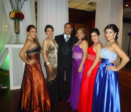 Soy tigrera, tengo un hijo maravilloso, quiero  a mi familia y amo a mi esposo..