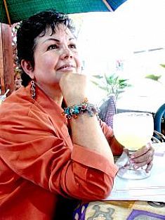 Gosto de leitura,praia;espotes,familia,adoro viajar.