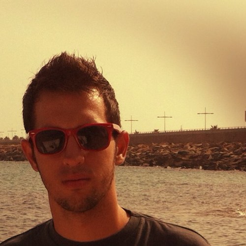 vikcubillo's profile picture. 