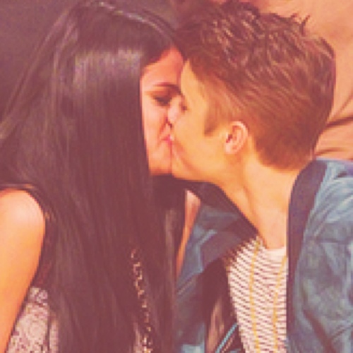 JustinBiebCLR's profile picture. Justin Drew Bieber || I'm living my Dreams, one day at a time. @SellyGomezCLR is my favorite Girl. || I will catch you if you fall. || ~ [RolePlay] #CelebLife