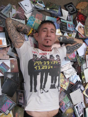 wayneINDIEROAR's profile picture. owner interviewer & photographer for
http://t.co/rXpQPKJUOs