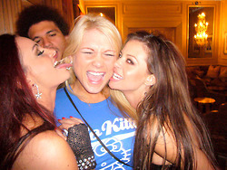 BellasForLife's profile picture. wwe fan❤∮σιισwεd βγ @nicoleandbri, @ashleymassaro11, @realmandyrain, @massarionline & @78Violet » bellas ∮ανσriτεd me»4/12/12 @RebySky tweeted me x1