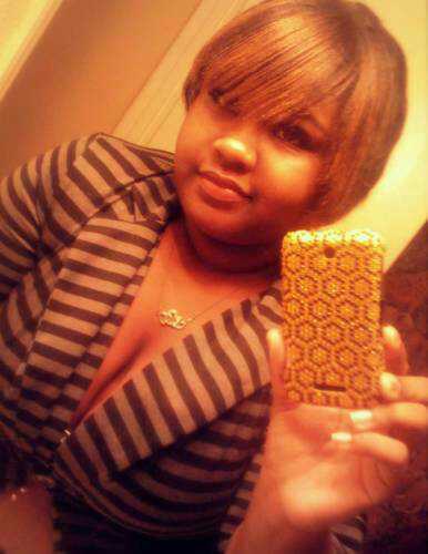 Im rude..I laugh A LOT...Ima sarcastic dick.. love dont live here..never did.. :/ *Shrugs* Nobody's Perfect  .... Twifeee @Twist_MyCurls  ..✌...♡...^_^