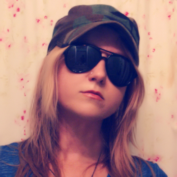 indie author & artist, creator of Counting Down & the Eternal World, strawberry-sauced romantic, Buffy dork, believer in all things real & beautiful. Gleam on.