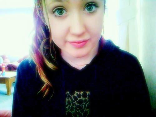 #Elly'WeezyF . ♥ #Lil'Wayne Lover . ♥ WestSide . ♥ EastSide . ♥ Blood . ♥ YMCMB . #TeamWeezy . #TeamTwist . YMCMB . #FollowBack ♥ 
.EllenPaigePreeceGriffiths♥
