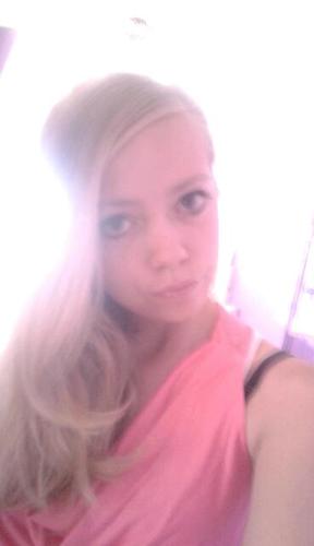 Priscilla_053's profile picture. #TEAMYMCMB♥    053 .