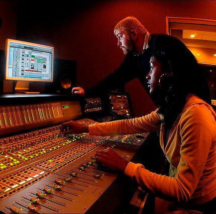 Audio_Academy's profile picture. Official Twitter Account for Audio Academy ☎ 011 403 1597 ✉ info@audioacademy.co.za --- The Bassline, No.10 Henry Nxumalo Street, Newtown