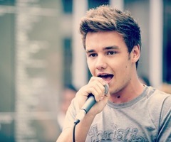 louisglitters's profile picture. Fangirling over 5 boys who are 4 of them were british, 3 of them had been taken but there's 2 single left, and 1 special from irish. x