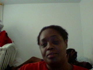 i'm a nice person with a hole lot of personality and who like to have fun
