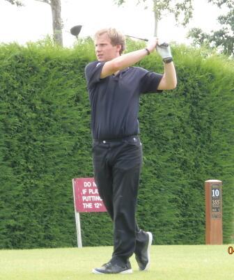 dannyrobs1988's profile picture. 