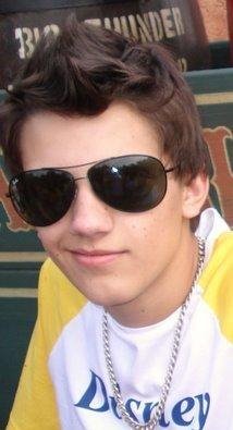 esbornia + alcool = Diego Sampaio =P