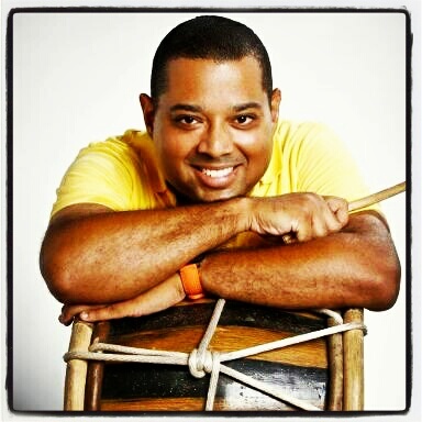Musico profesional indePendiente - Leader, Percussionist, Backing Vocals - PERCUCIONISTA EN @PROYECTOUNO ..... miami., FL & Rep. Dom.