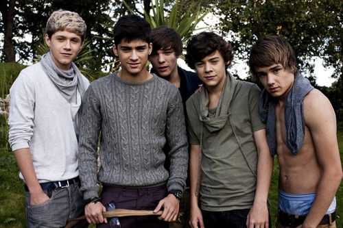 iiOo sOii  muy Divertida 

 Me Gusta Jugar Con Los Demas

Me Gusta Molestar Con Mis amigos.! :D
&& Mi BanDaa Favorita es One DirectiOn  :3
&& amOo a DiOos