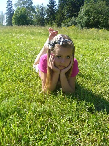 ValyaZabnina's profile picture. 