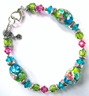 _Bracelet's profile picture. Jewelry, bracelet, beads, Shamballa, Hip Hop, Swarovski, charms, bangles, friendship, Bijoux, gold, silver, watch, designs, patterns, leather, love, cord