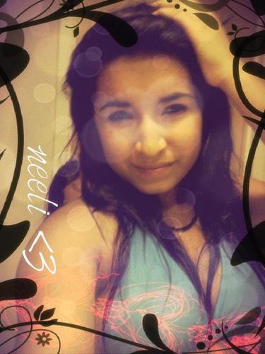 em chaparita no tanto & mas graciosa simpatica & bonita.. & agradable.mucho 3