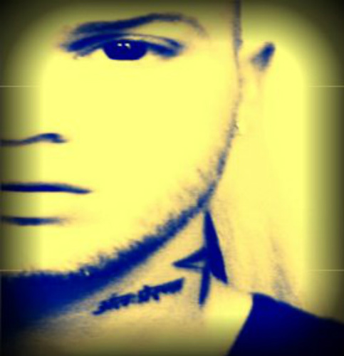 Up and coming singer in 2012. Unsigned. Check out my website~