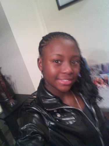 im a 14 year old full of life follow me on instagram @raeshoniquelovesu plz