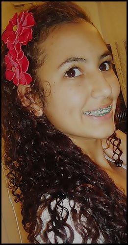 Seja você mesmo,apesar de tudo,não deixe as pessoas te humilhar,faça de tudo para alcançar seu objetivo,tenha fé além de tudo.