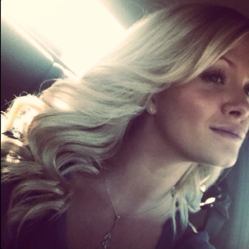 25, kid & romantic at heart, hoping to be a nurse one day my whole life seems to be a blonde moment :)