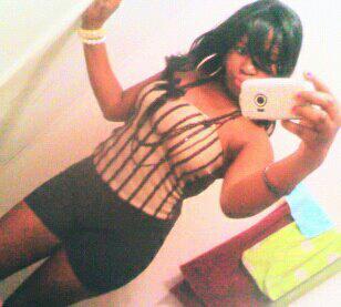 iLoveParis...5'2can be a fun size.
iLikeWhiteBoy.i dont take Bullshit from no0ne.
DRAMA FREE dont have anything nice to say and keep the mouth shout or Leave!