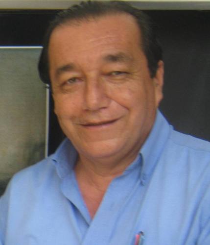 Licenciado en Español y Literatura , Universidad del Quindío. Periodista y Columnista en PROCLAMA y ABeCe Noticias  Santander de Quilichao, Cauca.